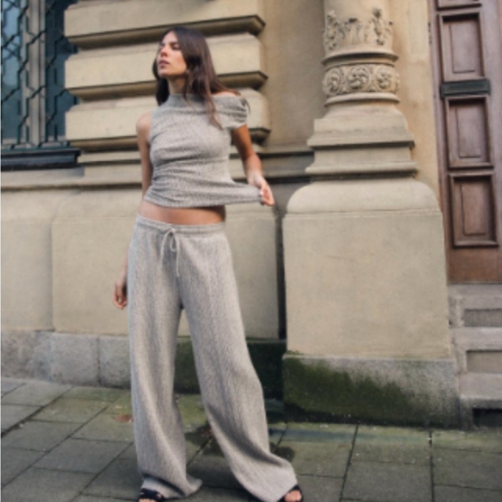 Zara Women’s Gray Knit Trouser Set